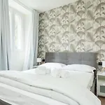 Sweet Retreat White Lenno